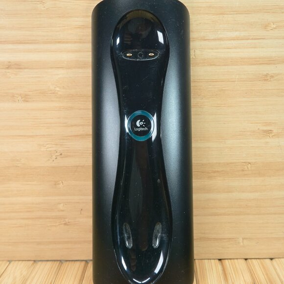 Logitech Harmony 880 Universal Remote Control with Charging Dock - Picture 2 of 9